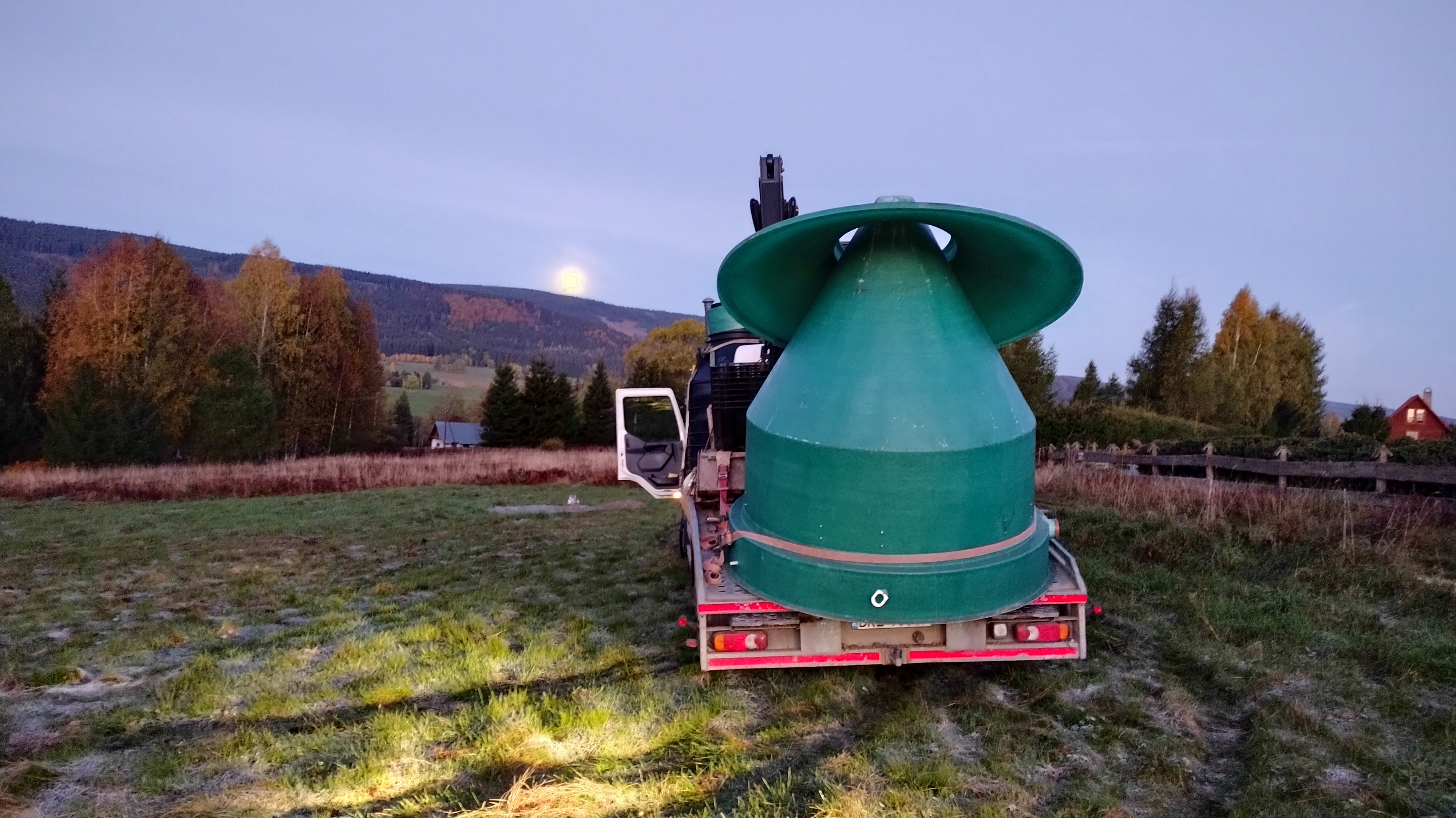 Prace ziemne koparką, montaż przydomowych oczyszczalni ścieków marki frukko, Kłodzko oraz Dolny Śląsk